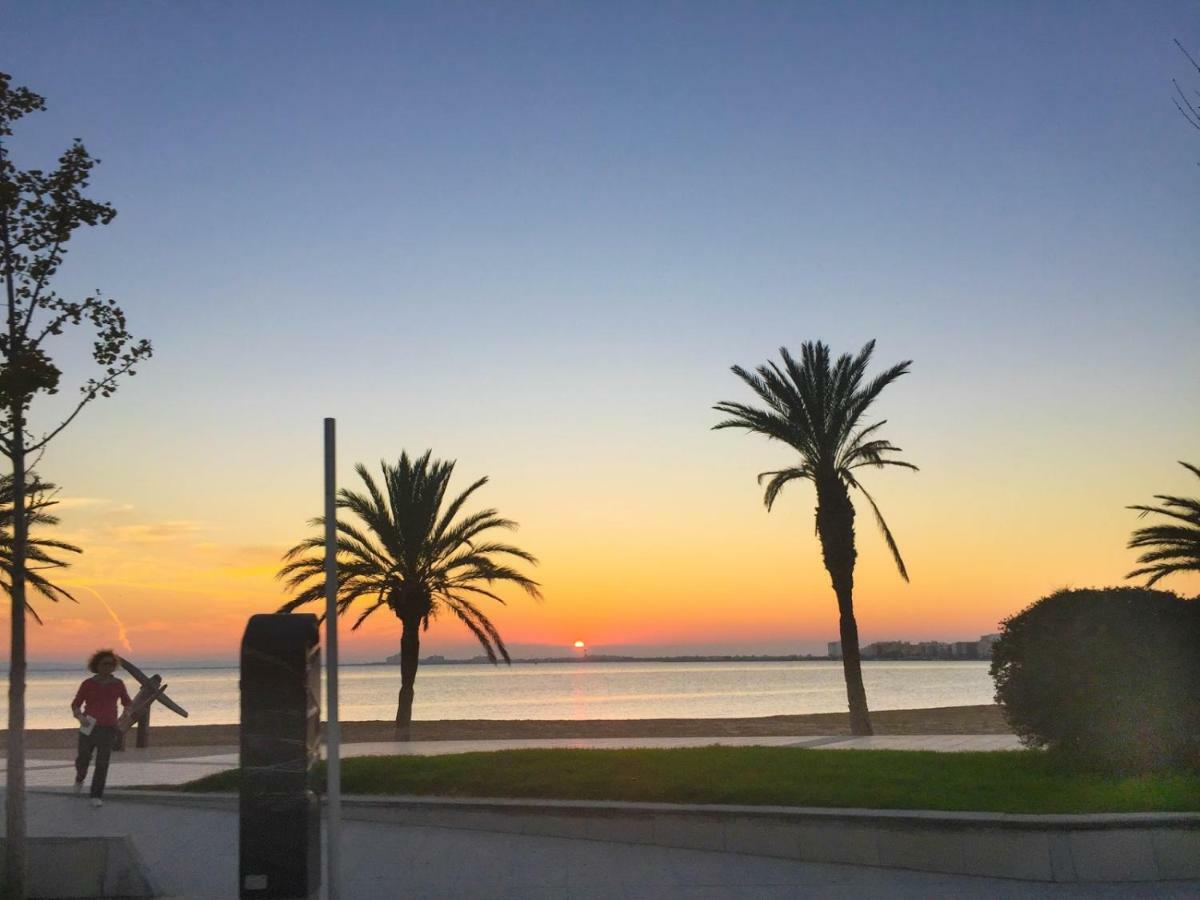 Holidays Penthouse Vues Panoramiques Sur Le Port Naval,Un Sejour Elegant Assure " Wifi Parquing Gratuit Roses Exteriér fotografie