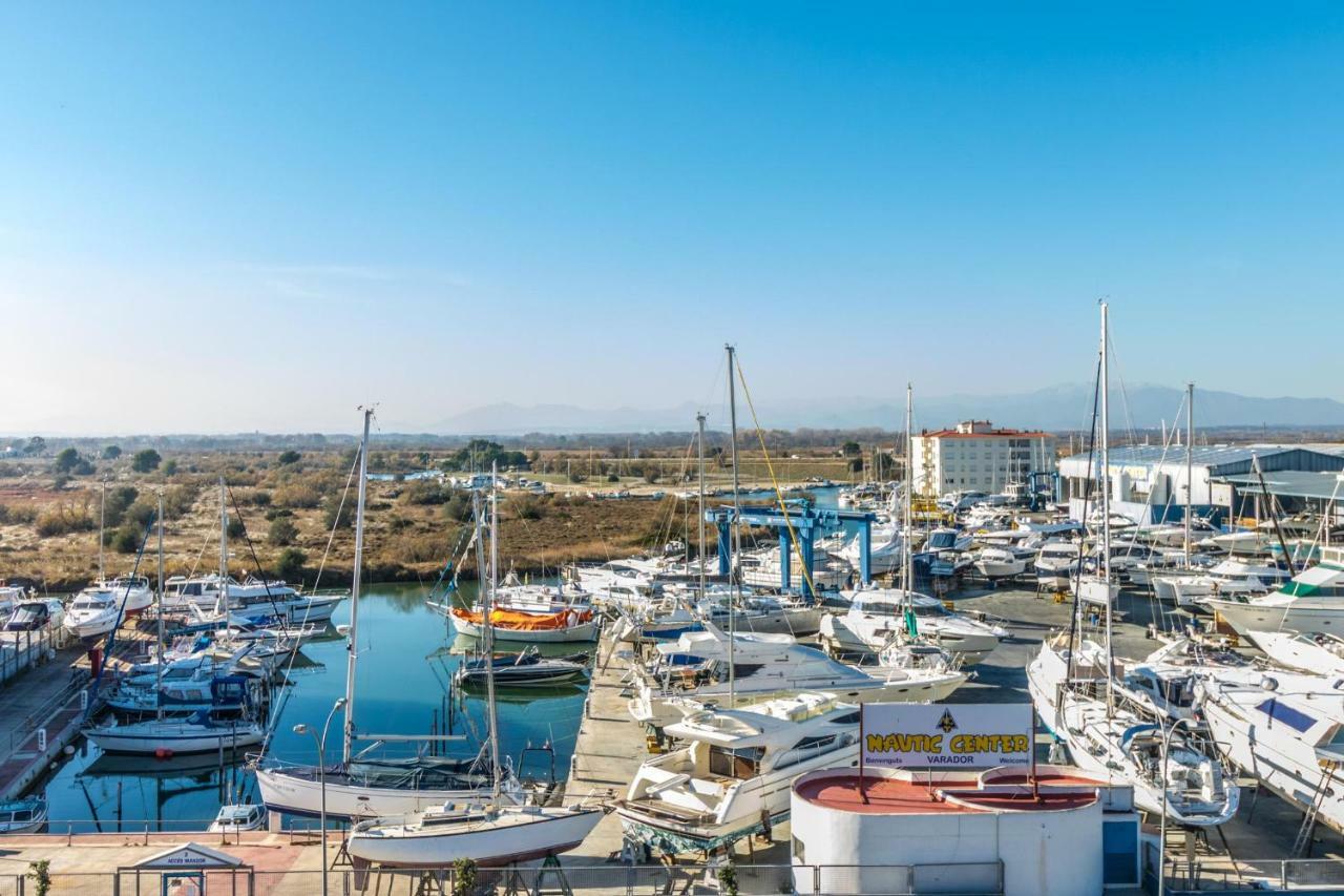 Holidays Penthouse Vues Panoramiques Sur Le Port Naval,Un Sejour Elegant Assure " Wifi Parquing Gratuit Roses Exteriér fotografie